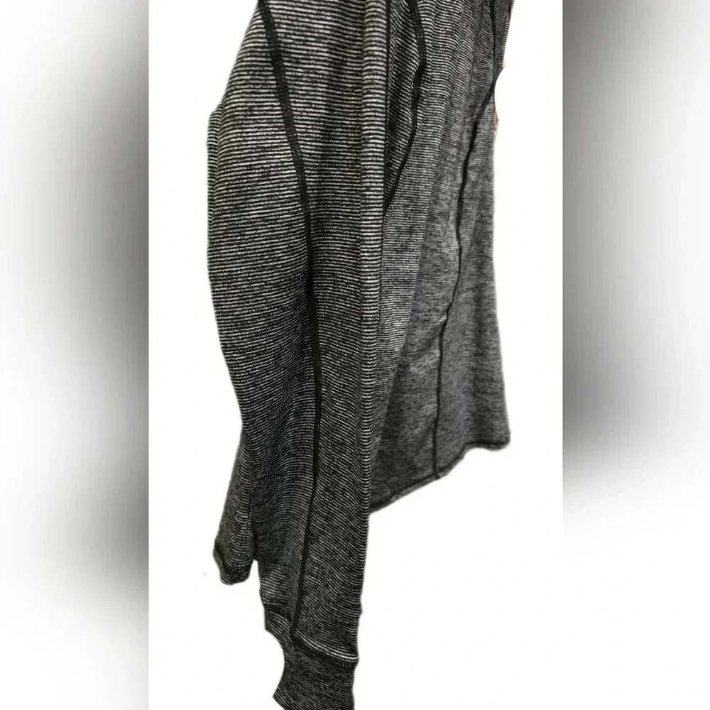 Torrid, Size 1X, Gray/Black Active Half-zip Pullover - Picture 5 of 7